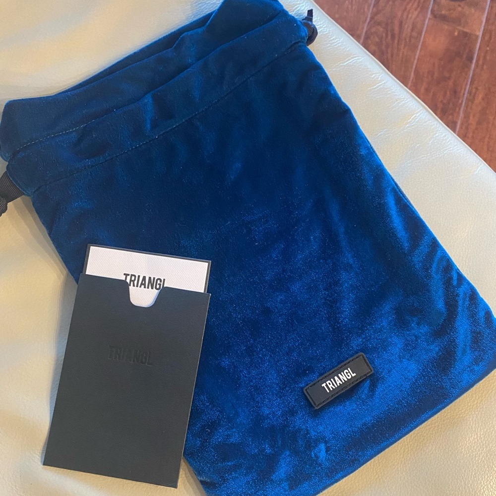 NWT Triangl Velvet Bag